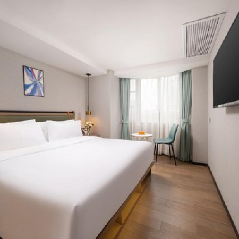 D1天1晚深圳海悦酒店(白石洲地铁站世界之窗店)自由行+中英街门票单人酒景套餐