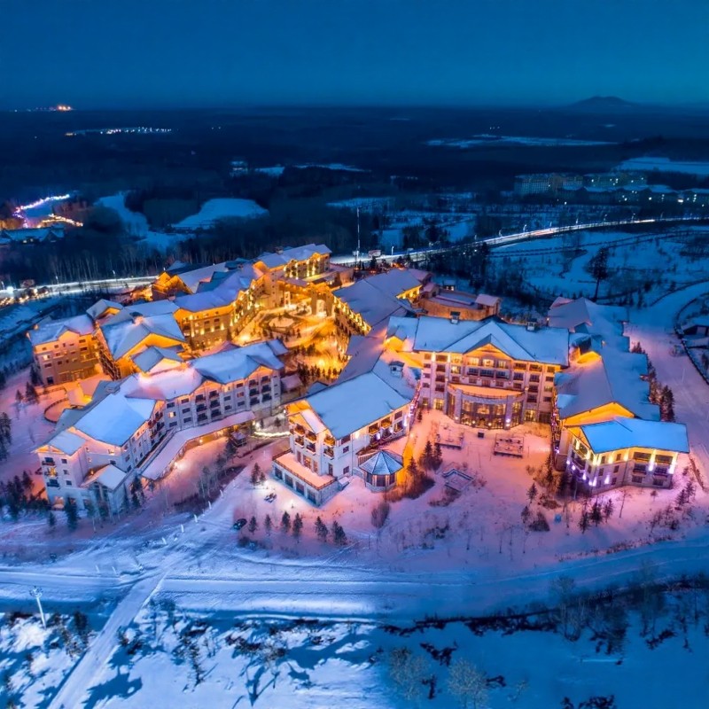 【长白山雪域畅玩】4天3晚长白山万达喜来登度假酒店+水乐园\汉拿山温泉等