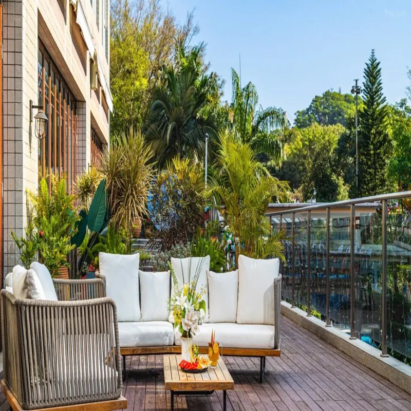 东莞嘉辉会丽呈华廷酒店(龙凤山庄店)1晚+双晚+2张龙凤山庄日场+夜游观光门票+儿童乐园