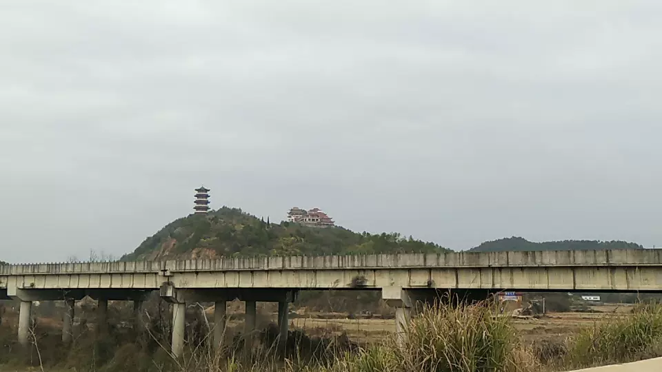 宝应峰图片