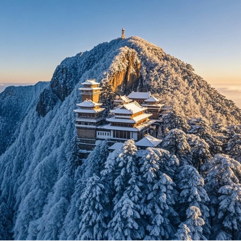 庐山醉石温泉度假酒店3天2晚自由行+早餐+温泉+上下山观光车+上下索道+三叠泉往返缆车