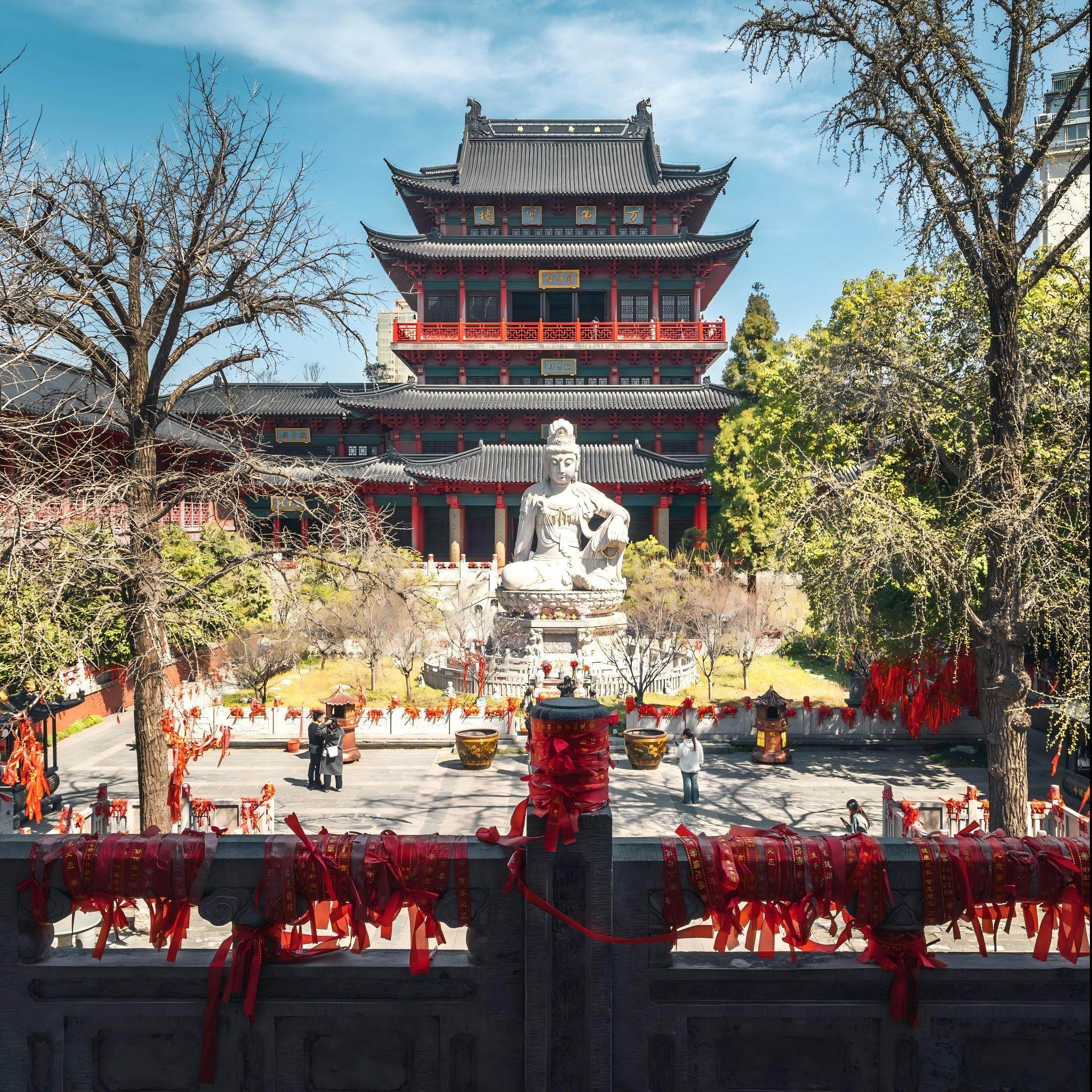 南京市区品牌酒店住宿+钟山风景区成人联票一张 - 定制游预订