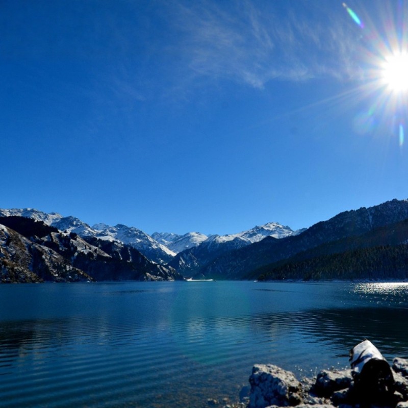 【希尔顿随心选】2晚乌鲁木齐希尔顿欢朋酒店+盐湖/海世界/汗血马基地/天山天池任选