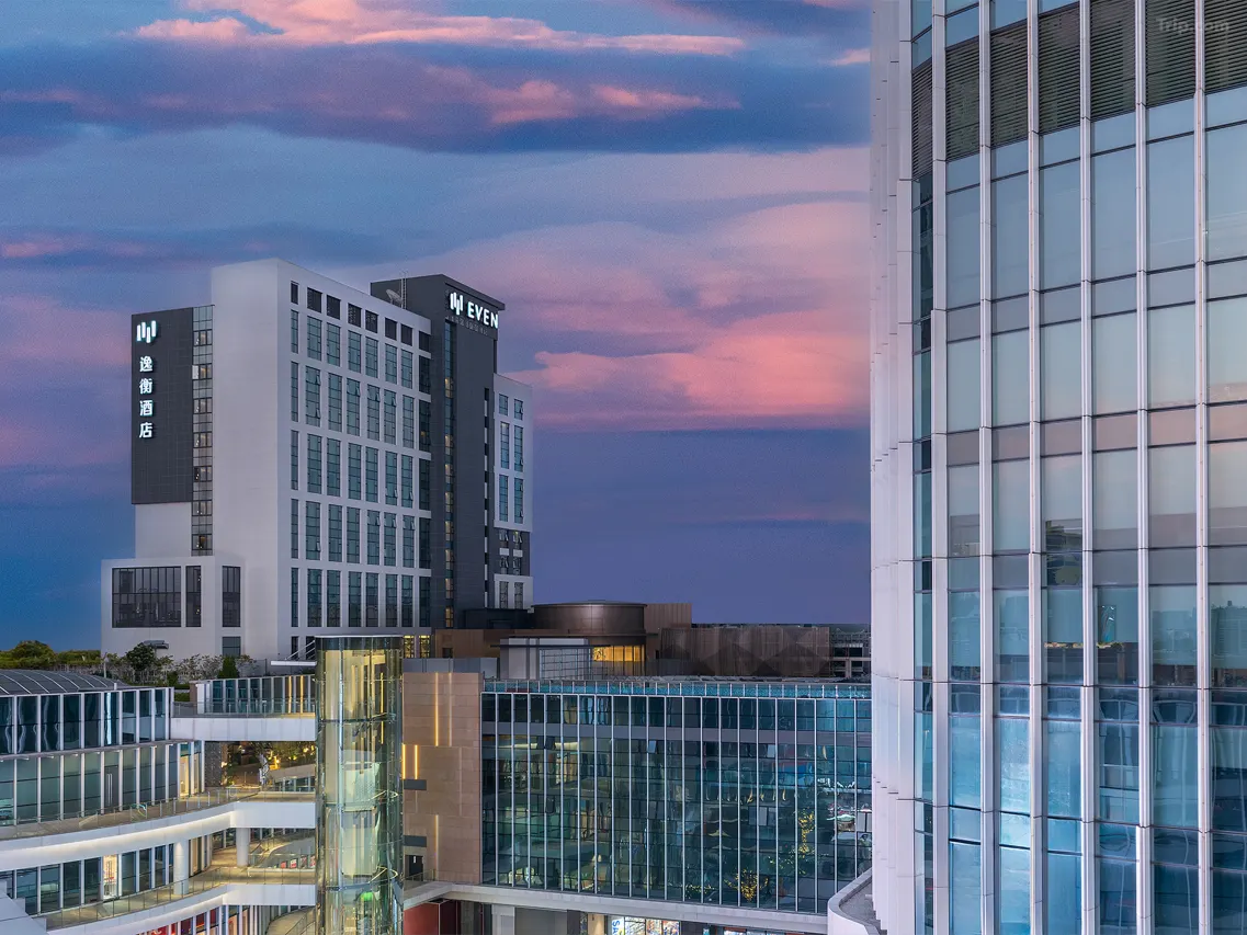 中山中心逸衡酒店/高级心悦房 +幻彩摩天轮门票1天1晚 - 定制游预订