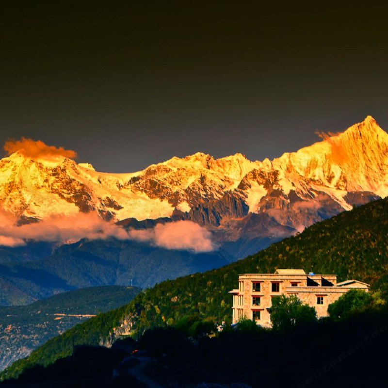 云南旅游丽江+香格里拉+梅里雪山6天私家团+全程住松赞系列酒店 - 定制游预订