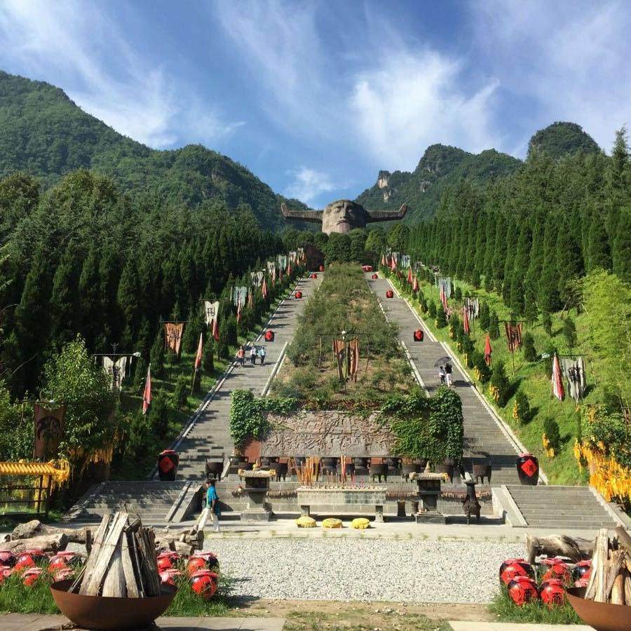 湖北宜昌旅游度假2天1晚 海友酒店+三峡晓峰旅游区(三峡大瀑布)+神农架 - 定制游预订