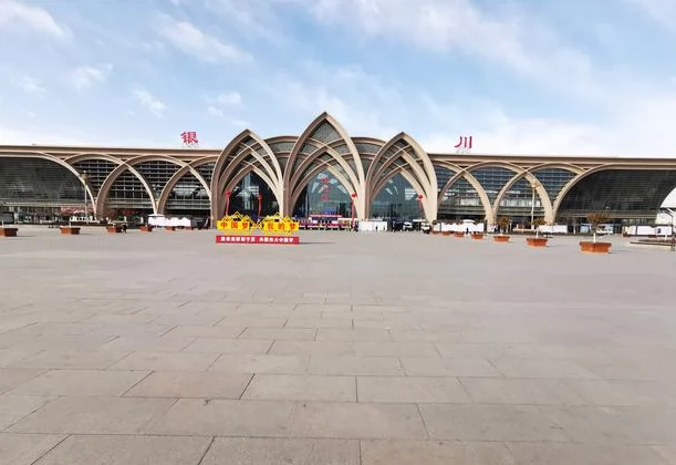 火车站广场图片