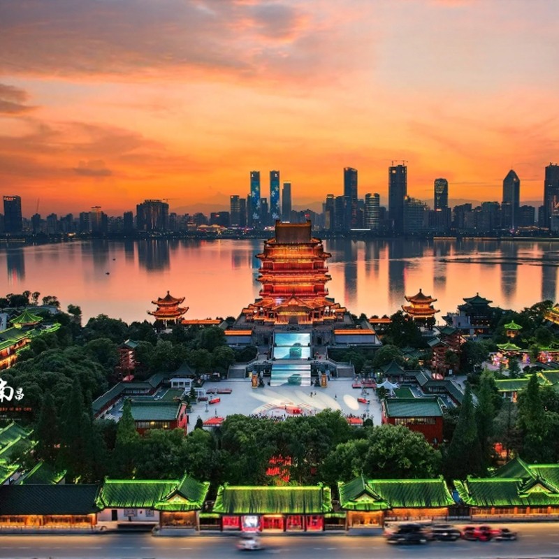 南昌滕王阁 × 融创施柏阁 | 江西融创施柏阁1晚+滕王阁门票3张 - 定制游预订