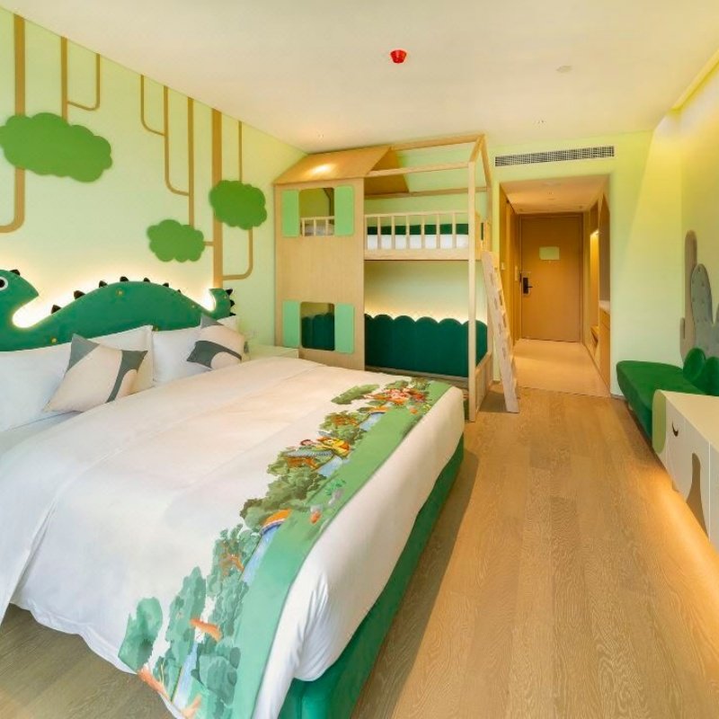 【限量免升主题】襄阳华侨城奇趣童年酒店1晚住宿-奇趣童年/奇幻谷+云海汤泉2日套票