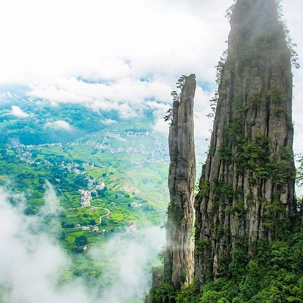 湖北旅游纯玩6天5晚跟团神农架神农顶屏山峡谷恩施大峡谷