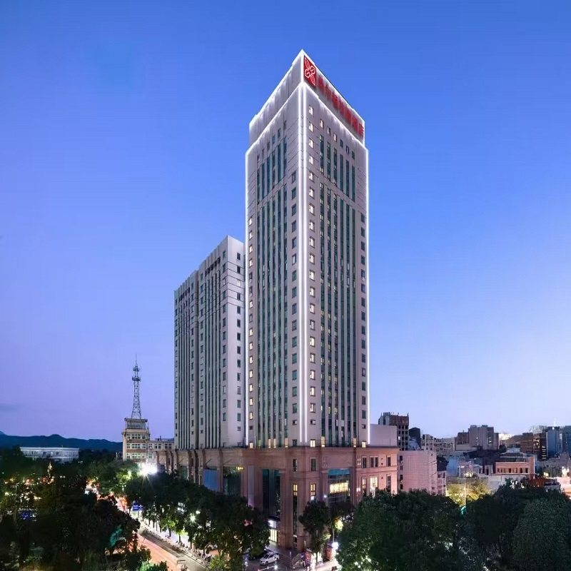 河北承德避暑山庄希尔顿花园酒店1晚+承德景区门票 2天1晚承德自由行