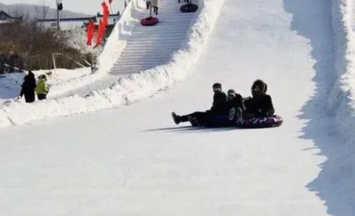 鞍山老院子冰雪世界图片