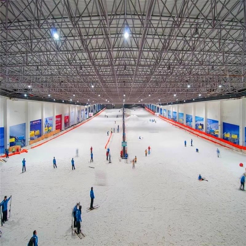 绍兴乔波国际会议中心酒店1晚+早餐+双人/3人/4人乔波滑雪门票