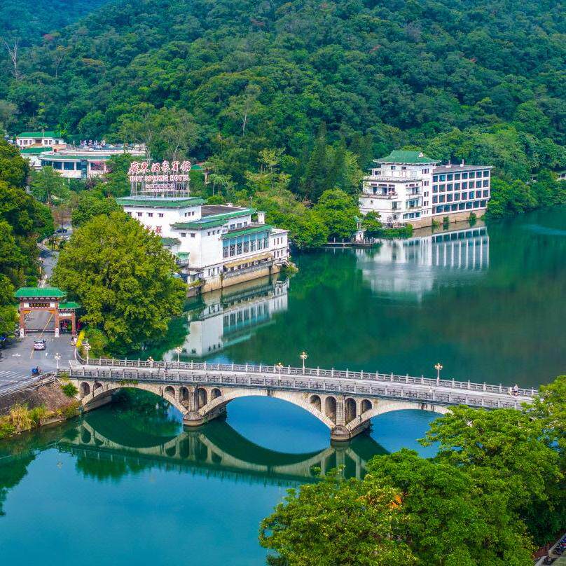 广东广州温泉宾馆2天1晚入户温泉泡池+双人自助早餐+双人温泉门票 - 定制游预订