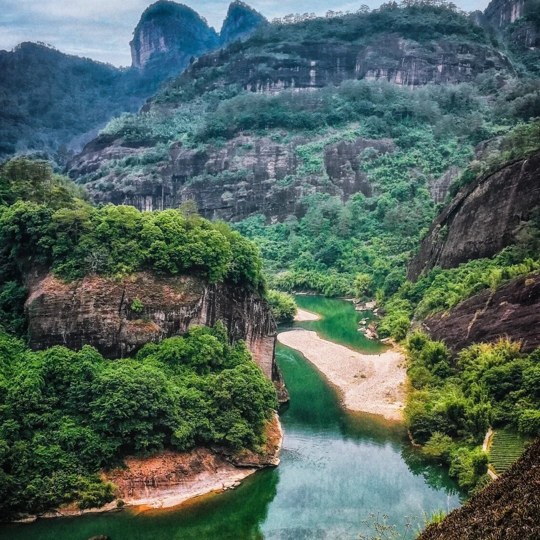 柏纳酒店(武夷山三姑度假区店)住宿+武夷山国家公园成人门票 - 定制游预订