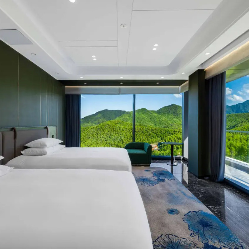 半山隐竹酒店家庭房1晚+2大1小(2日2次滑雪+索道VIP+滑雪VIP通道)+2大1小早餐