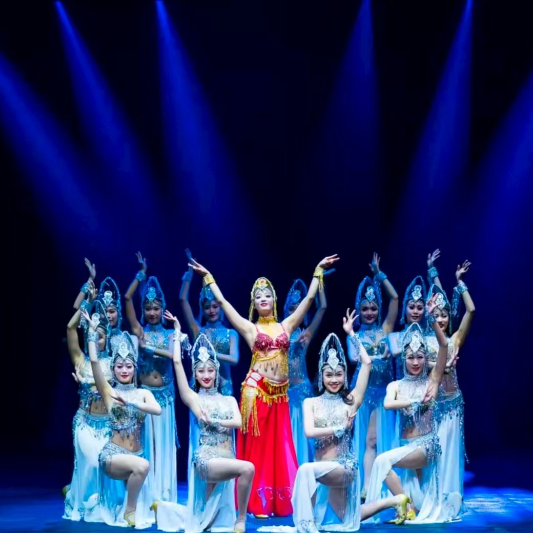 【畅玩】杭州紫云饭店豪华大床房3天2晚+宋城千古情