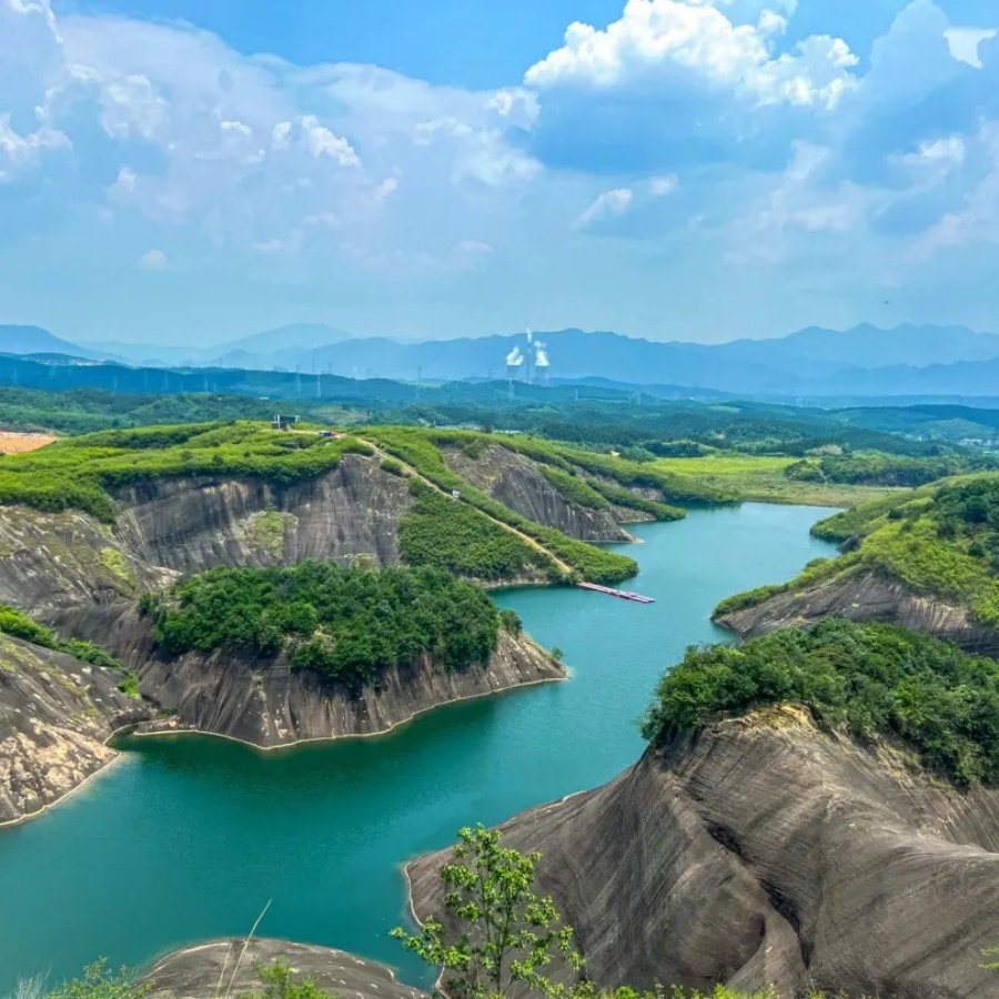郴州东江湖半岛假日酒店+小东江门票摆渡车+高椅岭门票自驾游优选