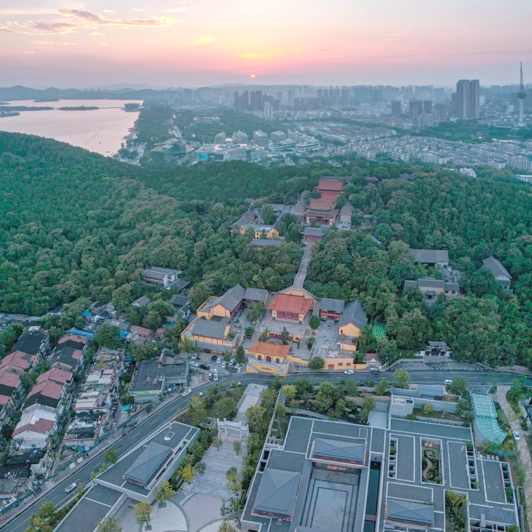 徐州欧乐堡海洋酒店住宿+龟山汉墓成人门票