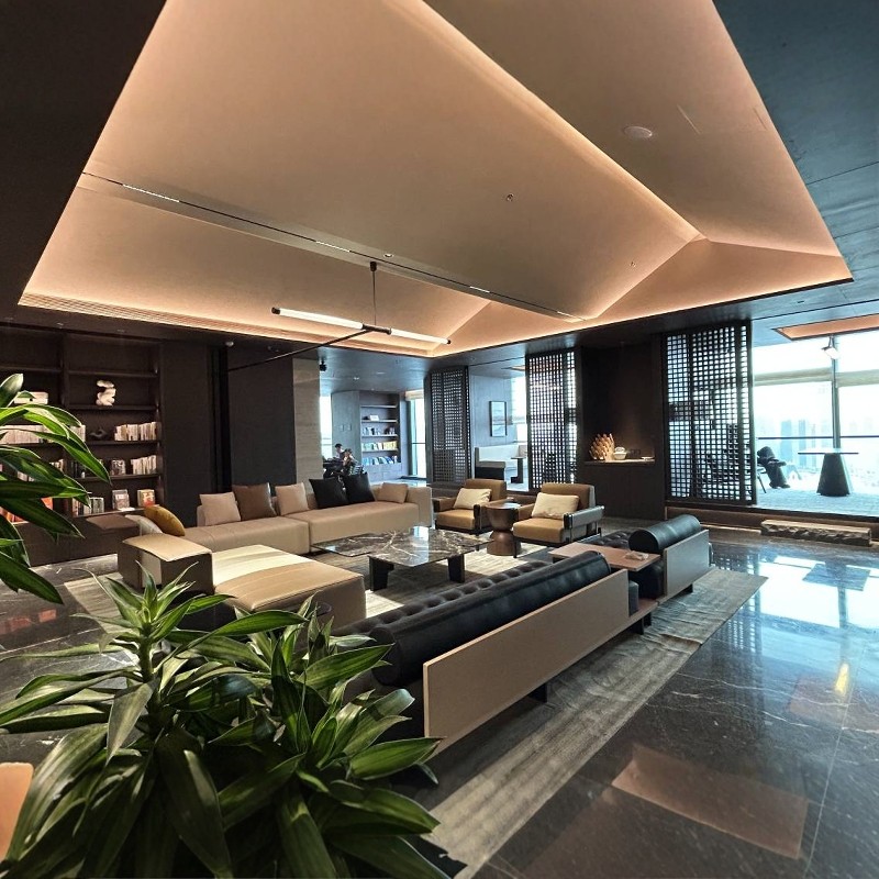 贵阳花果园双子塔亚朵酒店+多彩贵州城极地海洋世界2天1晚自由行