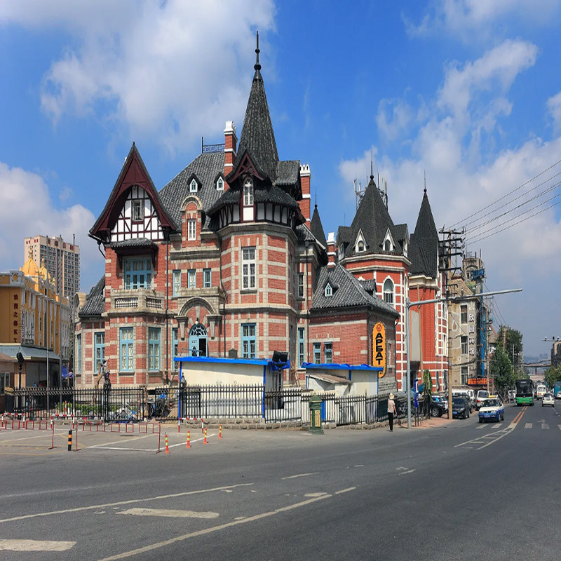 元旦春节假期可定 大连自由行1-5日 大连星海广场中山路亚朵酒店 4天3晚 可选酒店