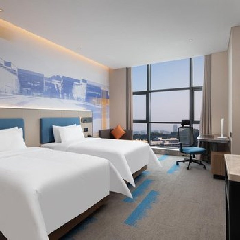 D2天1晚湖州德清莫干山希尔顿欢朋酒店自由行+飞凰游乐园门票单人酒景套餐