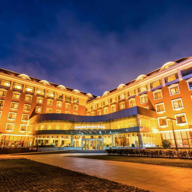 青岛湛山花园酒店4晚+海合安青岛极地海洋公园五馆门票+海上摩天轮 - 定制游预订