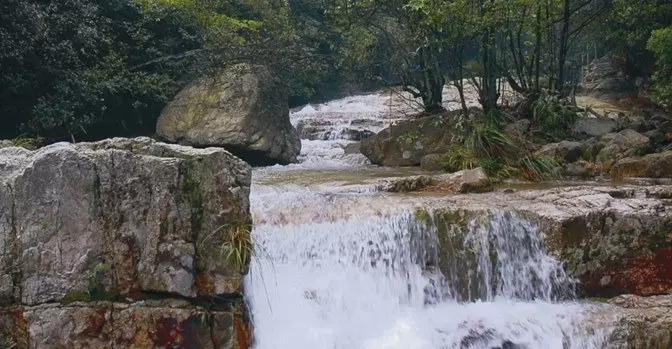 英德石门沟景区图片