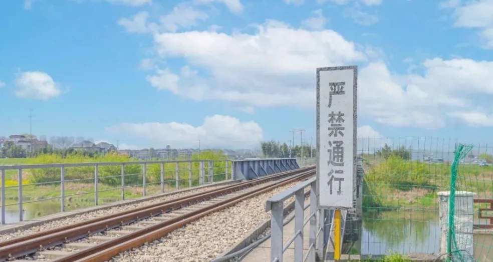 乌龙涧铁道铁轨景图片