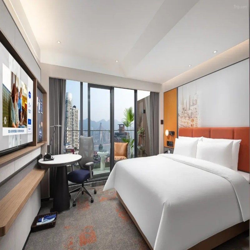 元旦春节假期可定 重庆自由行重庆解放碑希尔顿欢朋酒店+洪崖洞民俗风貌区门票