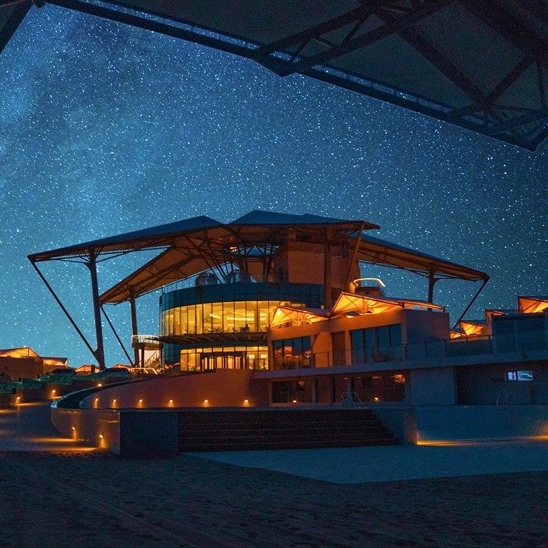 【冬季星火穿越特惠套餐】沙漠星星酒店沙景房+火星基地未来舱3天2晚沙漠穿越/围炉煮茶 - 定制游预订