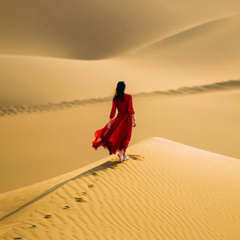 宁夏银川中卫旅游腾格里沙漠五湖穿越乌兰湖翡翠湖 星空露营5日游 - 定制游预订