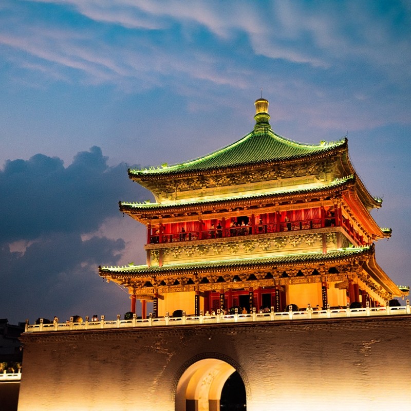 【钟楼畔·希尔顿臻选】3天2晚西安钟楼希尔顿花园酒店+钟楼门票 - 定制游预订