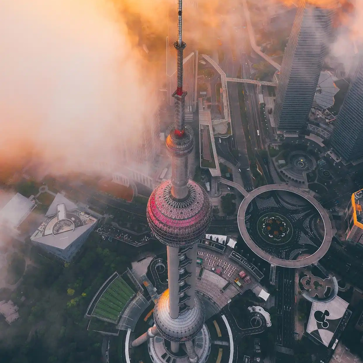 上海外滩南京东路地铁站亚朵X酒店住宿+上海之巅观光厅成人门票