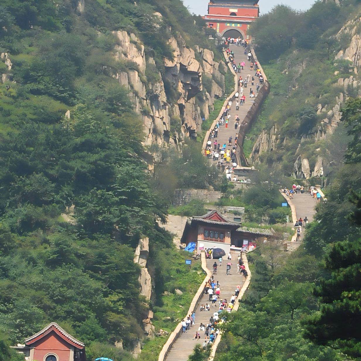 泰安美景品牌酒店住宿+泰山风景区成人票