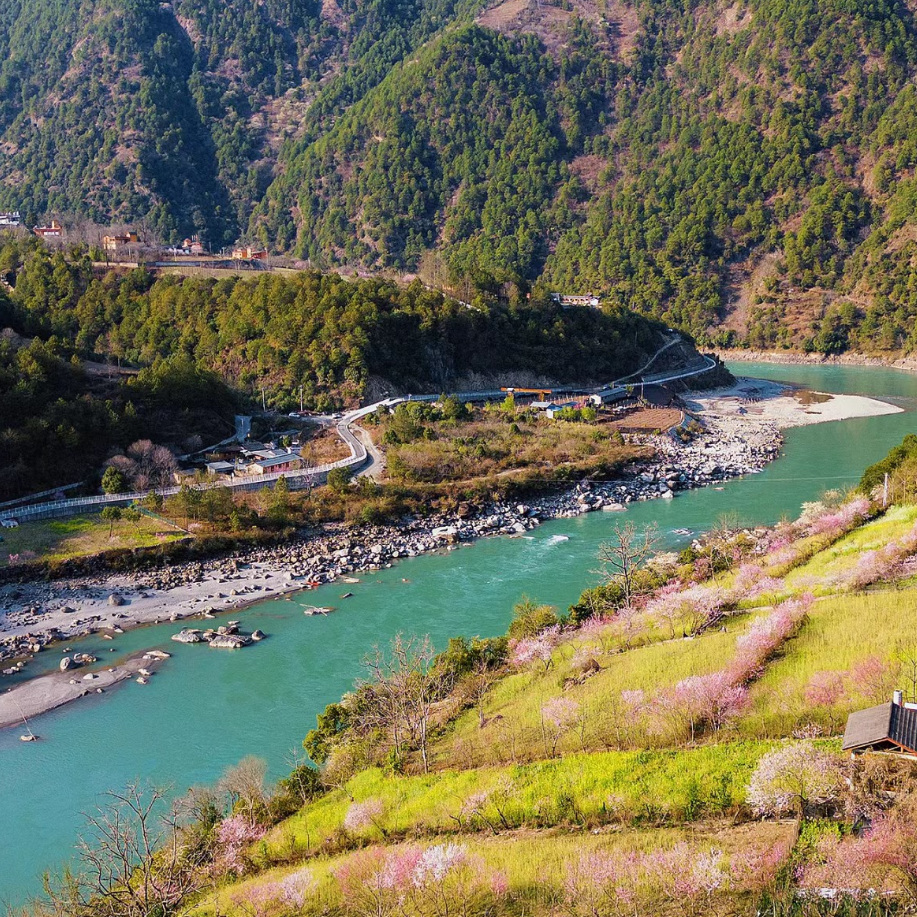 云南旅游深度纯玩7日游 怒江独龙江梅里雪山香格里拉白水台虎跳峡 - 定制游预订