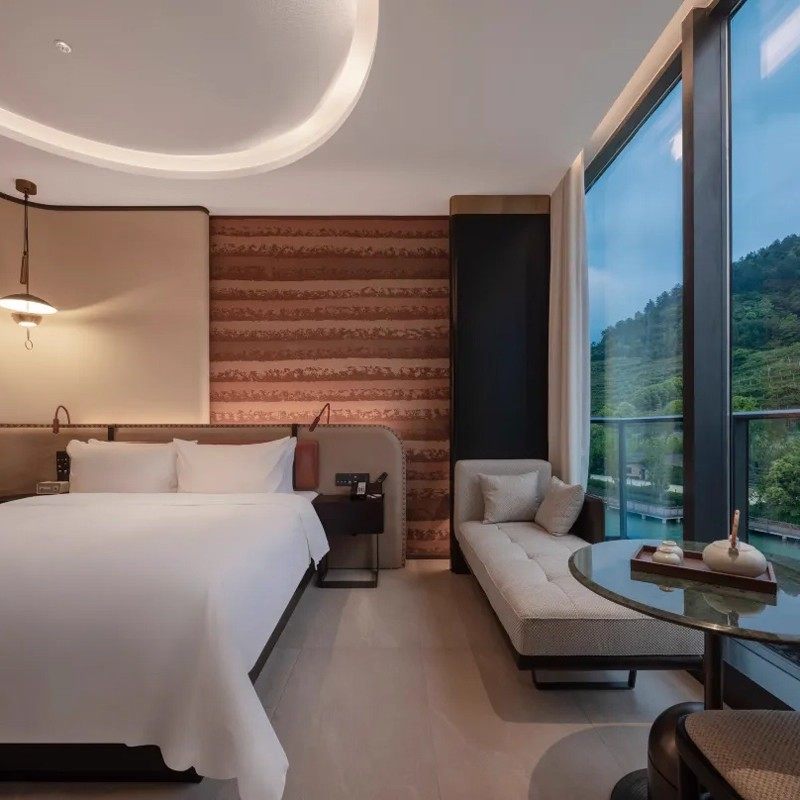 莫干山都喜天丽酒店1晚+早餐+双人汤泉+草坪游戏