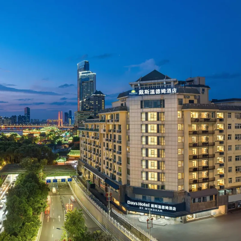 D2天1晚南昌滕王阁戴斯温德姆酒店自由行 +八一南昌起义纪念馆+接机接站服务 - 定制游预订