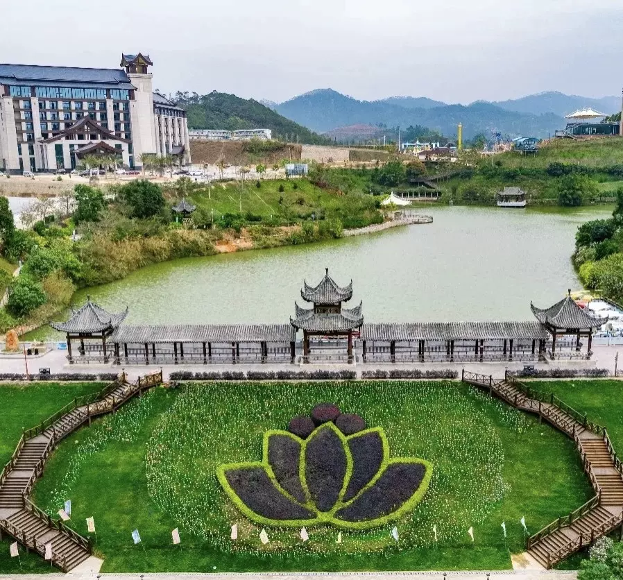 信宜莲花湖庄园景区图片