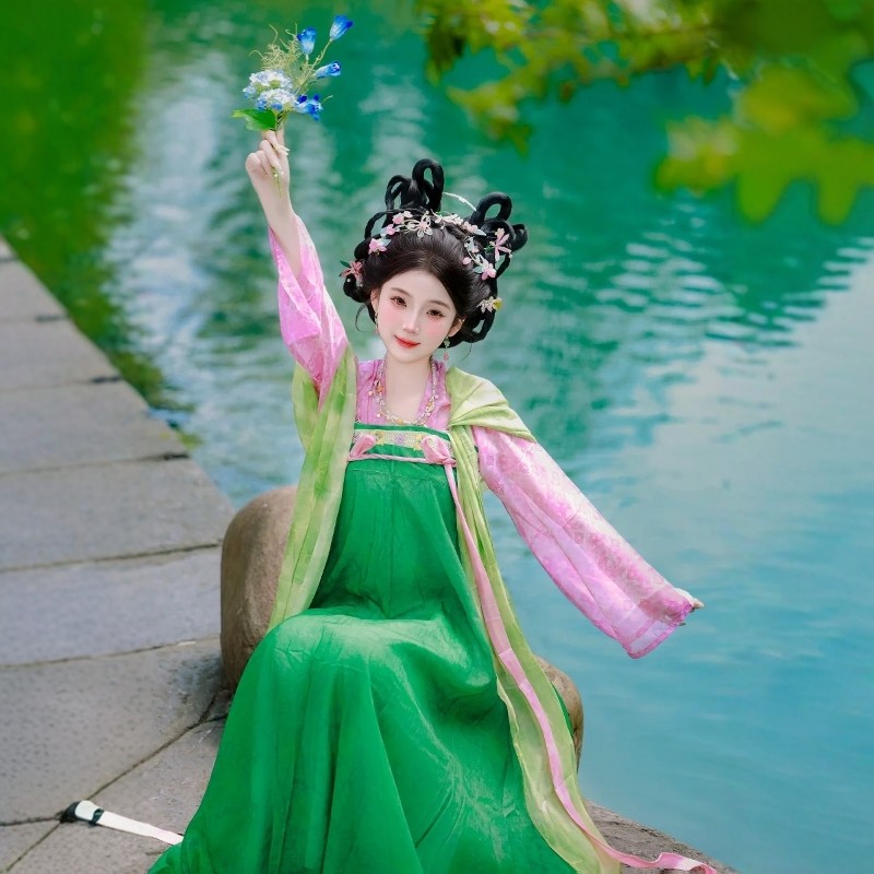 贵州旅游黔西南全景纯玩8日丨万峰林万峰湖马岭河峰林布衣双乳峰