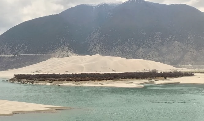 丹娘乡沙丘旅游景区图片