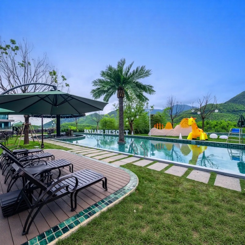 【冰雪季2日无限畅滑】1晚安吉云上草原度假酒店云山境/半山隐竹任选+云上草原滑雪票