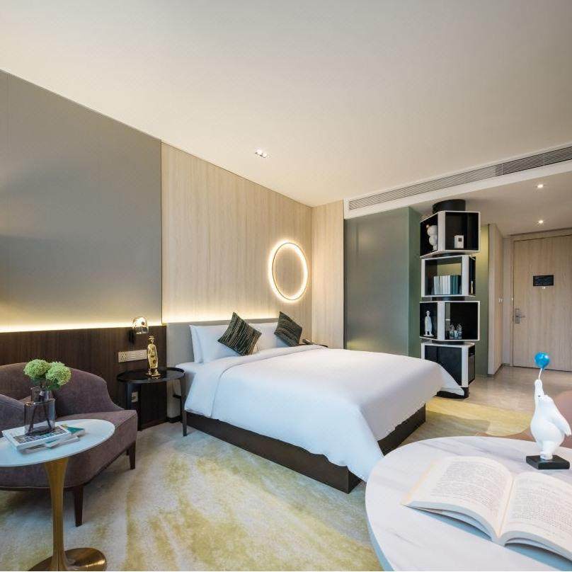 成都春熙路天府广场合正艺品酒店 城景豪华大床房2天1晚+武侯祠门票