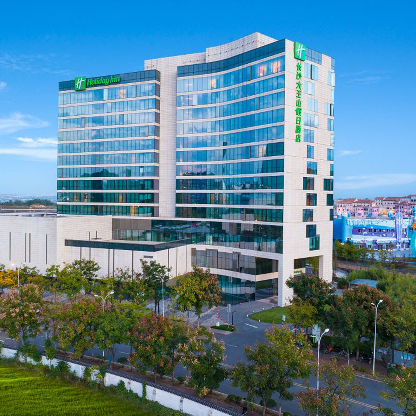 【酒景套餐】大王山假日/朗豪酒店+欢乐海洋公园