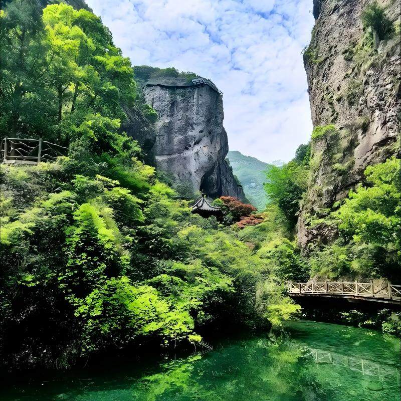 温州美景酒景住宿+玉龙山氡泉成人门票