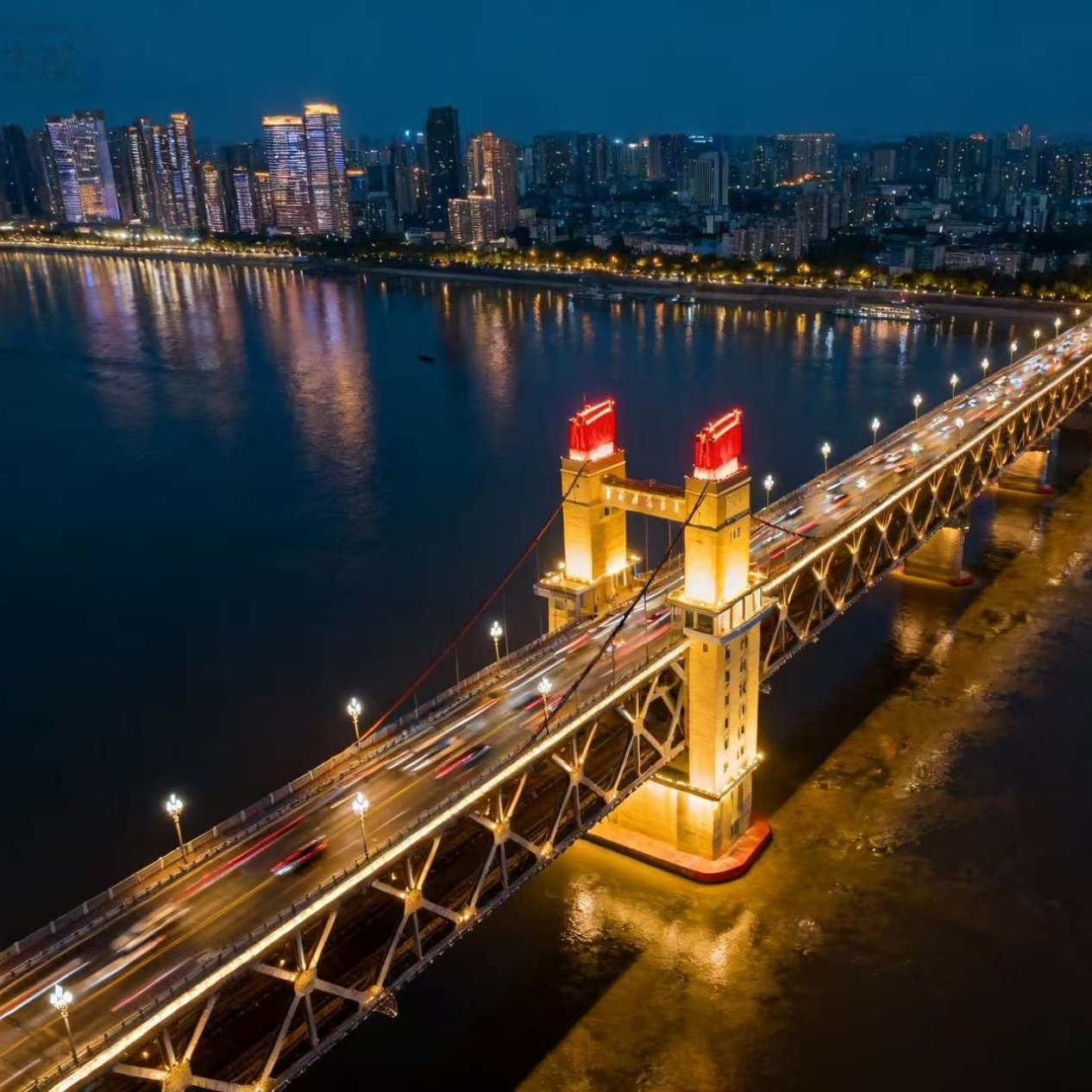 【元旦不涨价】武汉黄鹤楼希尔顿酒店3天2晚+黄鹤楼+两江夜游船票+古德寺+湖北省博物馆