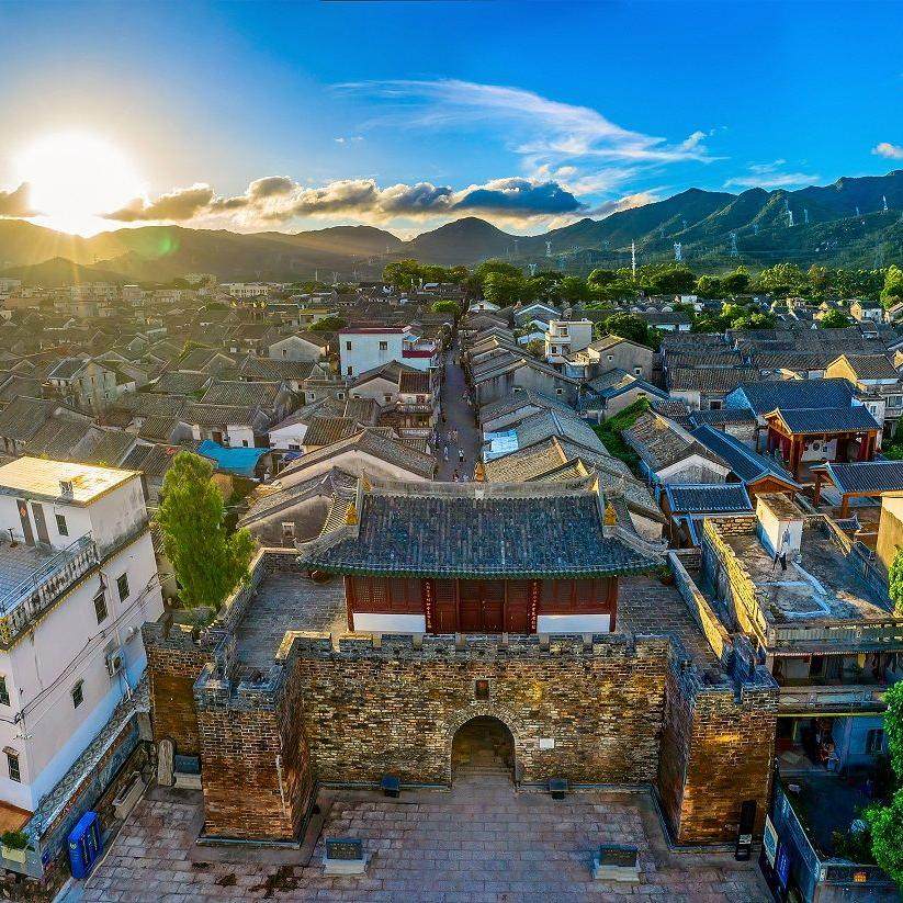 深圳海舍假日酒店(深圳较场尾店) 豪华大床房3天2晚+大鹏所城