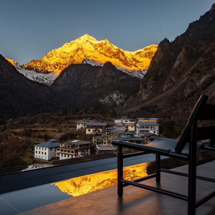 丽江香格里拉梅里雪山雨崩村虎跳峡6天5晚私家团 - 定制游预订