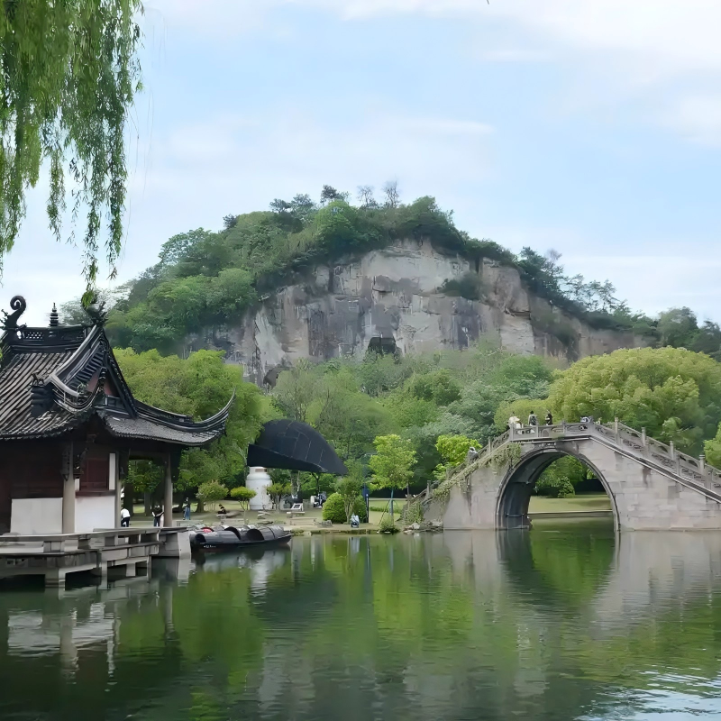 杭州西湖桔子水晶酒店住宿+灵隐飞来峰景区+三潭印月游船登岛成人门票 - 定制游预订