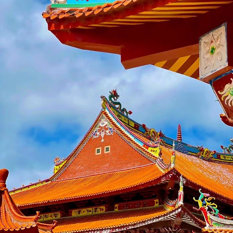 泉州六胜塔+祥芝码头+洛伽寺+石狮黄金海岸+梧林古村落一日游 - 定制游预订